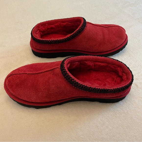 Uggs - size 5 kids (7 Womans) - Picture 6 of 15